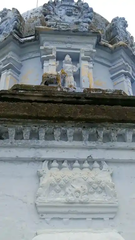 Arulmigu Thamodhara Perumal Temple, Mupathuvetti - 632503 அருள்மிகு தாமோதர பெருமாள் திருக்கோயில், முப்பதுவெட்டி - 632503, Ranipet - Ancient Temple Architecture and History Image 9