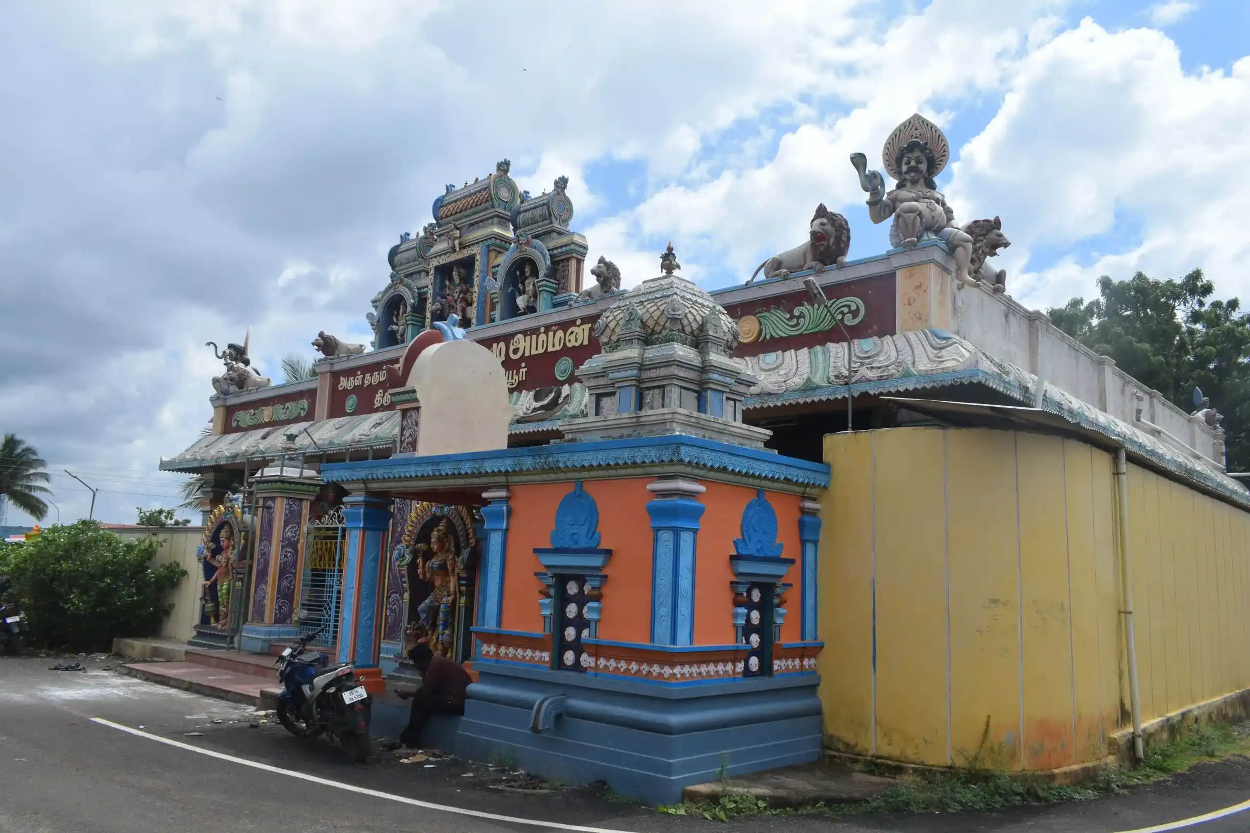 Arulmigu Thampiratty Amman Temple, Keelapuliyur - 627811 அருள்மிகு தம்புராட்டியம்மன் திருக்கோயில், கீழப்புலியூர் - 627811, Tenkasi - Ancient Temple Architecture and History Image 4