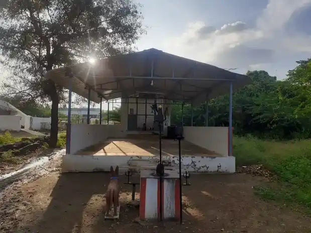 Arulmigu Thandavaraya Karuppannaswamy Temple, Nanjai Uthukuli - 638104 அருள்மிகு தாண்டவராய கருப்பண்ணசாமி திருக்கோயில், Nanjai Uthukuli - 638104, Erode - Ancient Temple Architecture and History Image 2