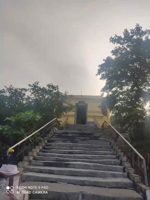 Arulmigu Thandayudhapani Temple, Aalampoondi - 604151 அருள்மிகு தண்டாயுதபாணிசுவாமி திருக்கோயில், Aalampoondi - 604151, Viluppuram - Ancient Temple Architecture and History Image 2