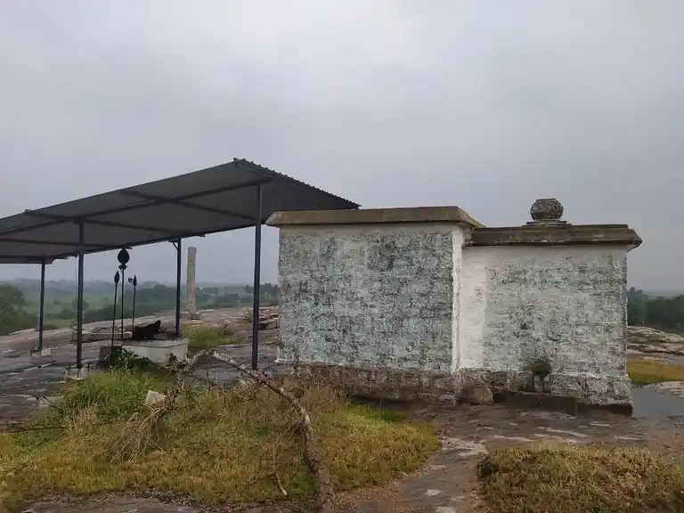 Arulmigu Thandayudhapaniswamy Temple, Sozhapandiyapuram - 605751 அருள்மிகு தண்டாயுதபாணிசுவாமி திருக்கோயில், Sozhapandiyapuram - 605751, Kallakurichi - Ancient Temple Architecture and History Image 4