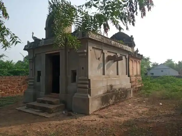 Arulmigu Thandayuthapani Temple, Avarampatti - 613602 அருள்மிகு தண்டாயுதபாணி சுவாமி திருக்கோயில், Avarampatti - 613602, Thanjavur - Ancient Temple Architecture and History Image 4