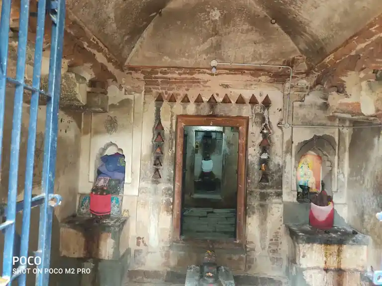 Arulmigu Thandayuthapani Temple, Avarampatti - 613602 அருள்மிகு தண்டாயுதபாணி சுவாமி திருக்கோயில், Avarampatti - 613602, Thanjavur - Ancient Temple Architecture and History Image 5