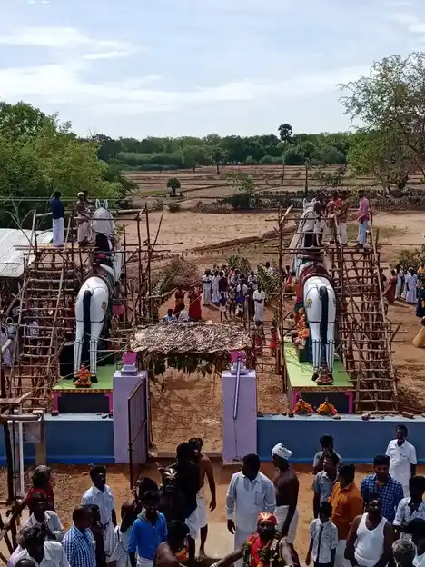 Arulmigu Thaneer Iyanar Temple, T.Vairavanpatti - 630211 Temple