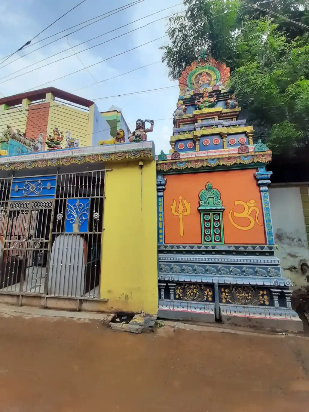 Arulmigu Thangamman And Kanthariamman Temple, Tirunelveli - 627006 அருள்மிகு தங்கம்மன் மற்றும் காந்தாரியம்மன் திருக்கோயில், Tirunelveli - 627006, Tirunelveli - Ancient Temple Architecture and History Image 4