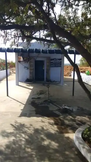 Arulmigu Thanneerkattuperumal Temple, Veerachipalayam - 637303 அருள்மிகு தண்ணீர்காட்டுப்பெருமாள் திருக்கோயில், வீரசிப்பாளையம் - 637303, Salem - Ancient Temple Architecture and History Image 9