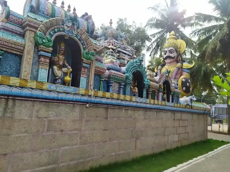 Arulmigu Thanneerpandal Mahamuneeswarar Temple, Varagurampatty - 637211 அருள்மிகு தண்ணீர் பந்தல் மகாமுனீஸ்வரர் திருக்கோயில், Varagurampatty - 637211, Namakkal - Ancient Temple Architecture and History Image 4