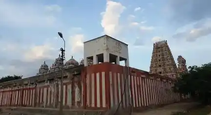 Arulmigu Thanthondriswarar And Astapuja Bala Mathana Venugopalaswamy Temple, Belur - 636104 அருள்மிகு தான்தோன்றீஸ்வரர் மற்றும் அஷ்டபுஜ பால மதன வேணுகோபாலசுவாமி திருக்கோயில், ஈஸ்வரன் கோயில் தெரு - பேளூர், பேளூர் - 636104, Salem - Ancient Temple Architecture and History Image 3