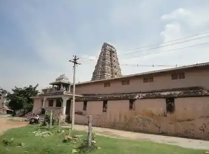 Arulmigu Thanthondriswarar And Astapuja Bala Mathana Venugopalaswamy Temple, Belur - 636104 அருள்மிகு தான்தோன்றீஸ்வரர் மற்றும் அஷ்டபுஜ பால மதன வேணுகோபாலசுவாமி திருக்கோயில், ஈஸ்வரன் கோயில் தெரு - பேளூர், பேளூர் - 636104, Salem - Ancient Temple Architecture and History Image 6