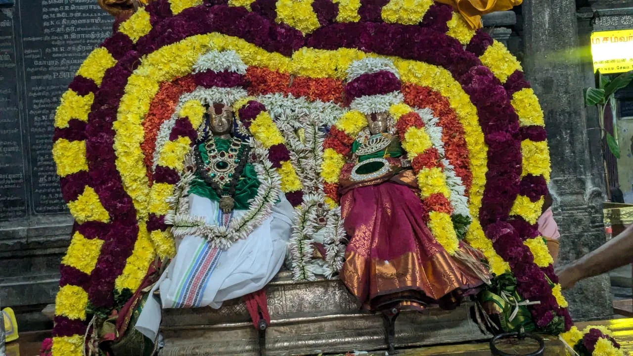 அருள்மிகு தான்தோன்றீஸ்வரர் மற்றும் அஷ்டபுஜ பால மதன வேணுகோபாலசுவாமி திருக்கோயில், ஈஸ்வரன் கோயில் தெரு - பேளூர், பேளூர் - 636104 - Main View