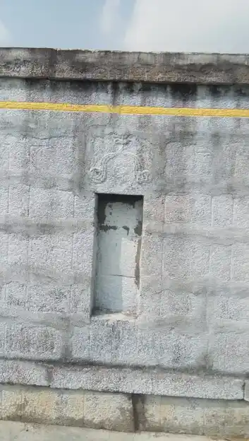 Arulmigu Thanthondriswarar Temple, Poyyapatti - 636906 அருள்மிகு தான்தோன்றீஸ்வரர் திருக்கோயில், Poyyapatti - 636906, Dharmapuri - Ancient Temple Architecture and History Image 2