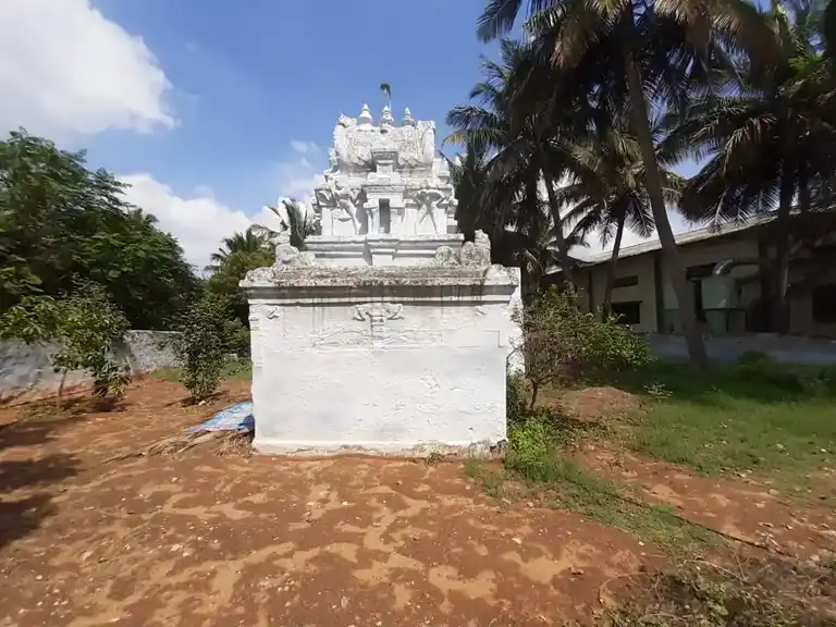 Arulmigu Thanthoniyamman Temple, Kadampadi - 641401