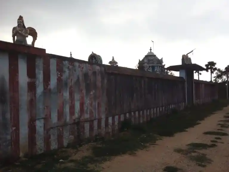 Arulmigu Thanthonreeswarar And Varatharajaperumal Temple, Sundaram - 622401 அருள்மிகு தான்தோன்றீஸ்வரர் திருக்கோயில், Sundaram - 622401, Pudukkottai - Ancient Temple Architecture and History Image 2