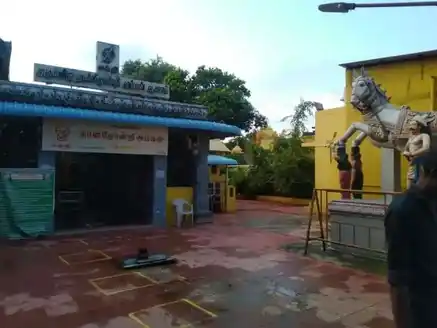 Arulmigu Thanthonriyamman and Selliyamman Temple, Peravallur, Chennai - 600082 அருள்மிகு தான்தோன்றியம்மன் மற்றும் செல்லியம்மன் திருக்கோயில், பெரவலூர், சென்னை - 600082, Chennai - Ancient Temple Architecture and History Image 5