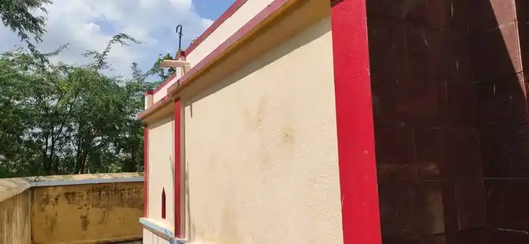 Arulmigu Tharmarajar Temple, Periya Vellakuttai - 635752 அருள்மிகு தர்மராஜர் திருக்கோயில், பெரியவெள்ளக்குட்டை - 635752, Thirupathur - Ancient Temple Architecture and History Image 4