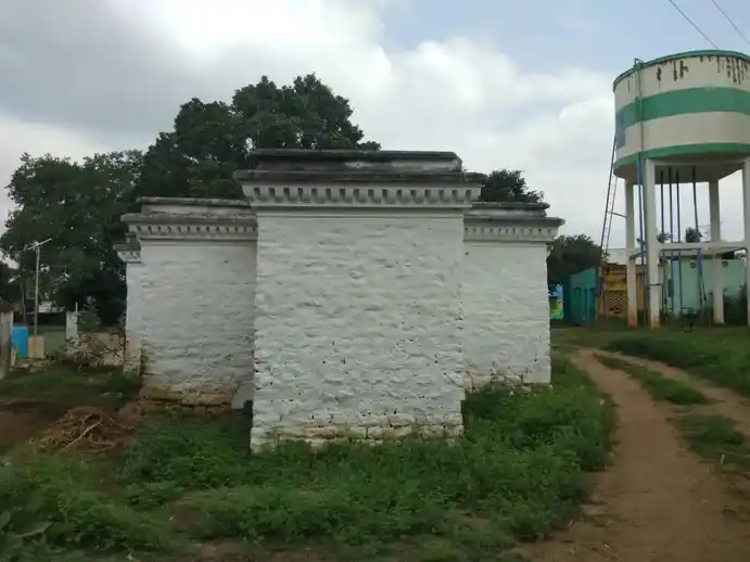 Arulmigu Tharmarajar Temple, Viramalai - 635204 அருள்மிகு தர்மராஜர் திருக்கோயில், வீரமலை - 635204, Krishnagiri - Ancient Temple Architecture and History Image 4