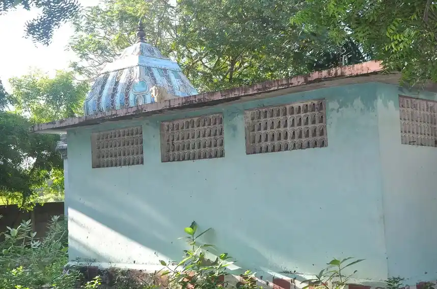 Arulmigu Tharumaraja Thiropathiyamman Temple, Thirunallur - 0 அருள்மிகு தர்மராஜா திரௌபதியம்மன் திருக்கோயில், திருநல்லூர் - 0, Thanjavur - Ancient Temple Architecture and History Image 3