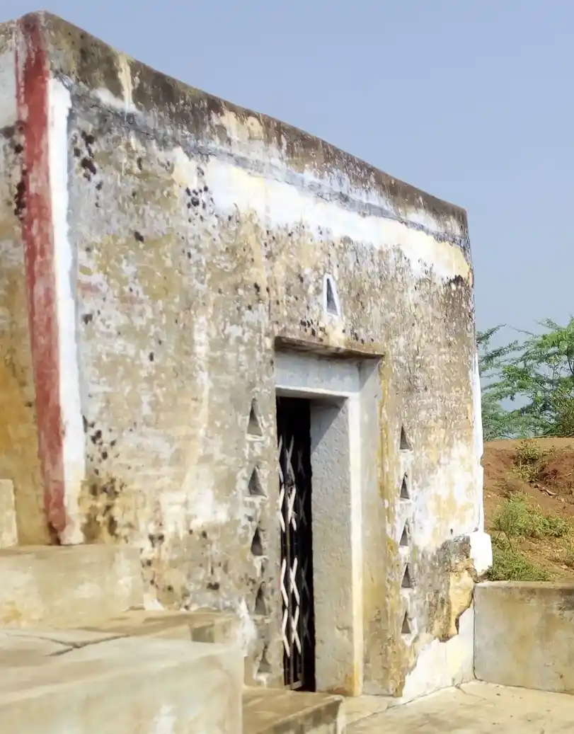 Arulmigu Thattankulam Marathadi Ayyanar Temple, Watrap - 626132 அருள்மிகு தட்டாங்குளம் மரத்தடி அய்யனார் திருக்கோயில், வத்திரயிருப்பு - 626132, Virudhunagar - Ancient Temple Architecture and History Image 4