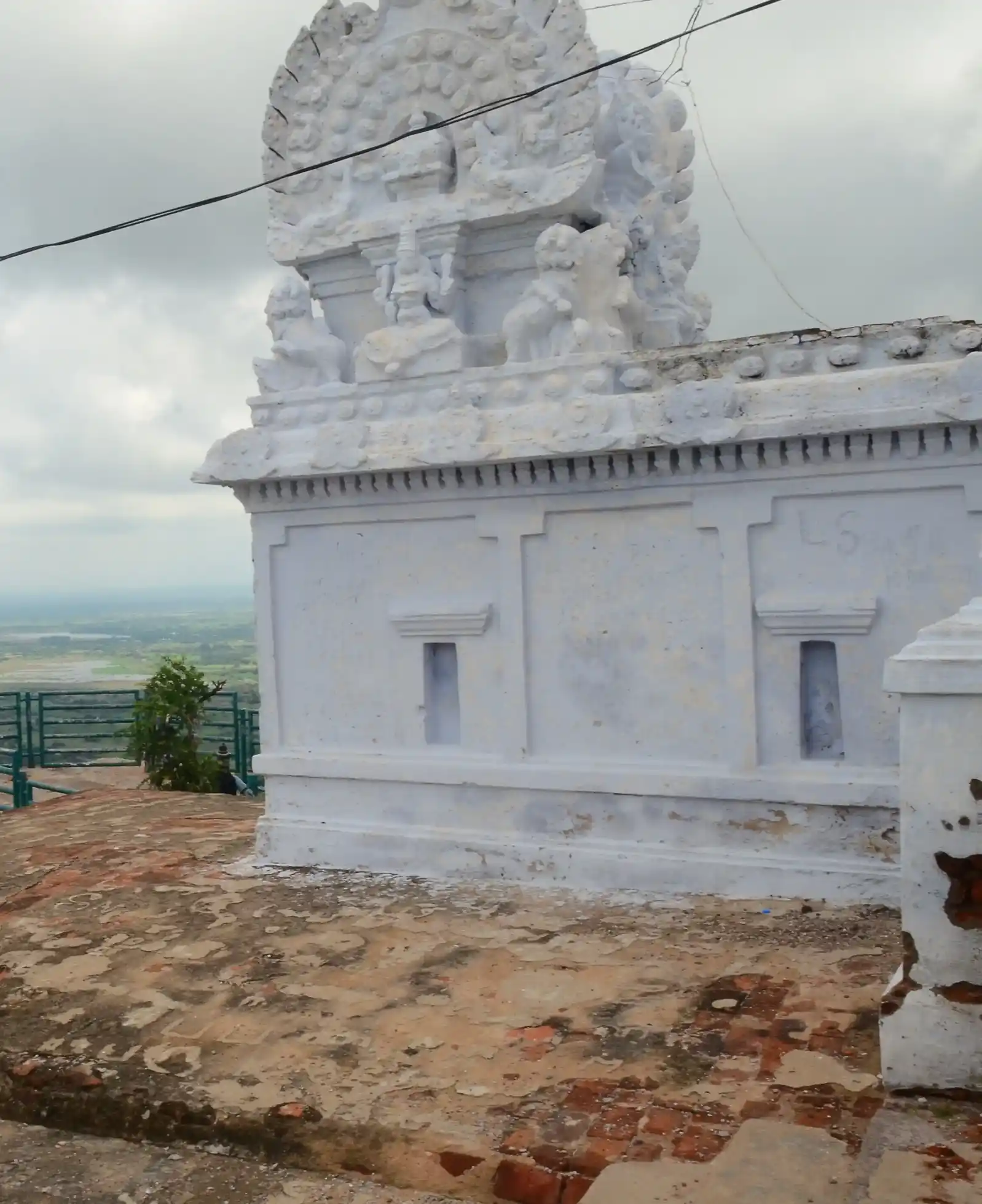 Arulmigu Thavalagirieswarar Temple, Venkundram - 604408 அருள்மிகு தவளகிரீஸ்வரர் திருக்கோயில், வெண்குன்றம் - 604408, Tiruvannamalai - Ancient Temple Architecture and History Image 5