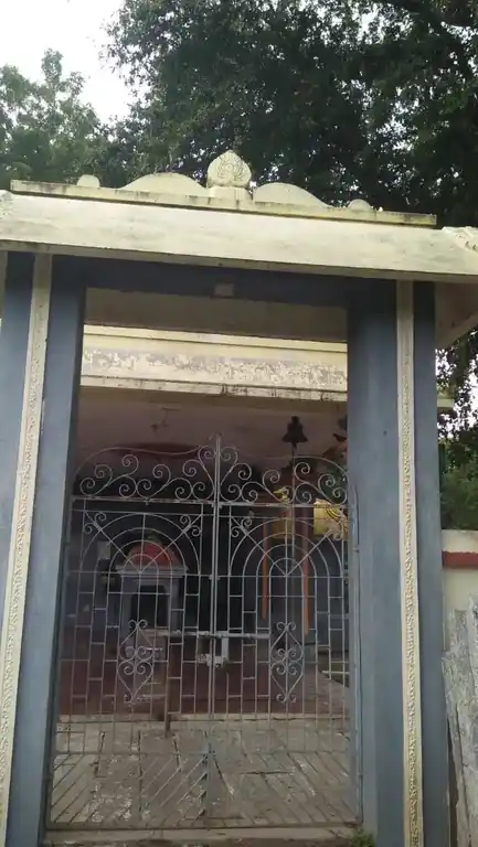 Arulmigu Thazhuva Kolundeeswarar Temple, Inside The Village, Pakkam - 602001 அருள்மிகு தழவக்கொழுந்தீஸ்வரர் திருக்கோயில், Inside The Village, Pakkam - 602001, Tiruvallur - Ancient Temple Architecture and History Image 4