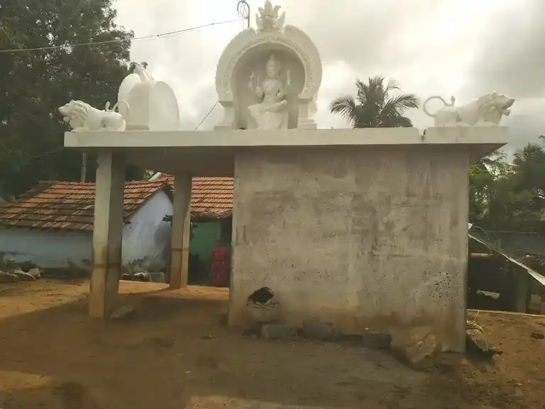 Arulmigu Thedeugaragam Temple, Karagatha Halli, Kadamadai - 636808 அருள்மிகு தேடு கரகம் திருக்கோயில், Karagatha Halli, Kadamadai - 636808, Dharmapuri - Ancient Temple Architecture and History Image 3