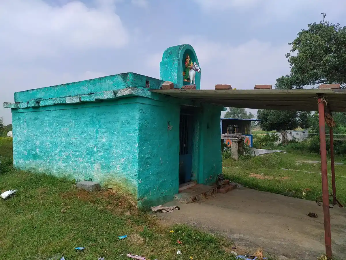 Arulmigu Thedu Karagam Temple, Muthnahalli - 635107 அருள்மிகு தேடு கரகம் திருக்கோயில், Muthnahalli - 635107, Krishnagiri - Ancient Temple Architecture and History Image 3