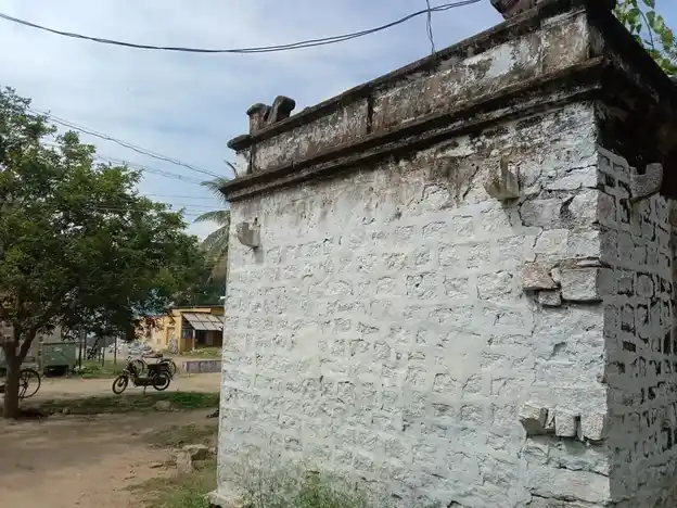 Arulmigu Thedukaragam Temple, Near Krp Dam, Periyamuthur - 635101 அருள்மிகு தேடுகரகம் திருக்கோயில், பெரியமுத்தூர் - 635101, Krishnagiri - Ancient Temple Architecture and History Image 2