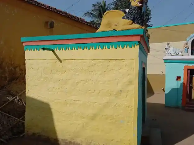 Arulmigu Thedukaragam Temple, Near Thalavaipalli Pond, Billanakuppam - 635115 அருள்மிகு தேடுகரகம் திருக்கோயில், Near Thalavaipalli Pond, Billanakuppam - 635115, Krishnagiri - Ancient Temple Architecture and History Image 3