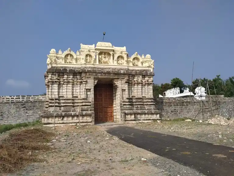 Arulmigu Theerkapureeswarar Temple, Sennivanam - 621718 அருள்மிகு தீர்க்கபுரீஸ்வரர் திருக்கோயில், Sennivanam, Sennivanam - 621718, Ariyalur - Ancient Temple Architecture and History Image 2