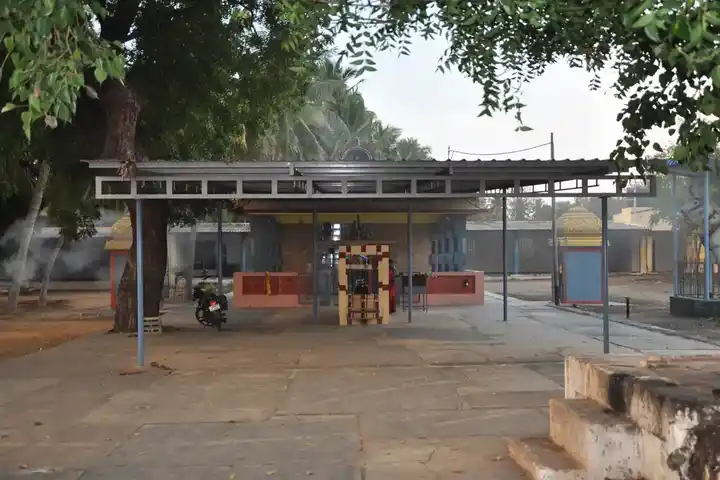 Arulmigu Theerthamalai Velayuthaswamy Temple, Karvazhi - 638151 அருள்மிகு தீர்த்தமலை வேலாயுத சுவாமி திருக்கோயில், Karvazhi - 638151, Karur - Ancient Temple Architecture and History Image 3