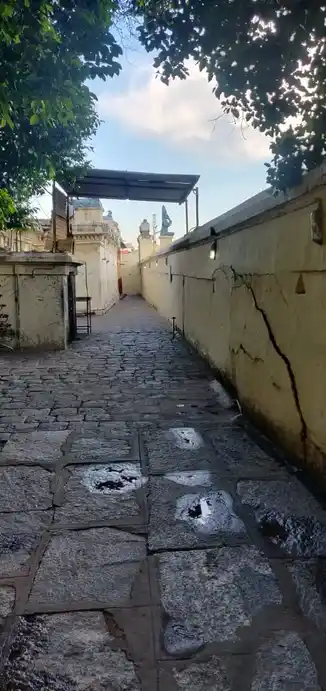 Arulmigu Theertheswarar Temple, Tiruvallur - 602001 அருள்மிகு தீர்த்தீஸ்வரர் திருக்கோயில், திருவள்ளூர் - 602001, Tiruvallur - Ancient Temple Architecture and History Image 7