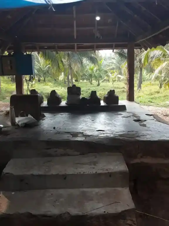 Arulmigu Theiva Vinayagar Temple, Kombaipatti - 624304 அருள்மிகு தெய்வ விநாயகர் கோயில், Kombaipatti - 624304, Dindigul - Ancient Temple Architecture and History Image 12