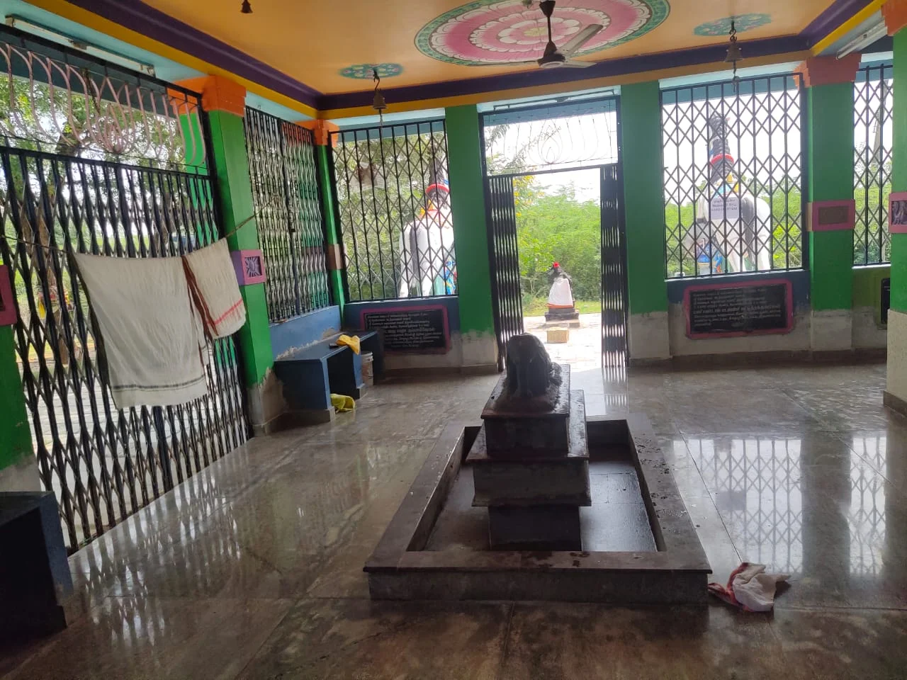Arulmigu Thenpalaikootha Ayyanar Temple, Sunnampiruppu - 630211 - Main View