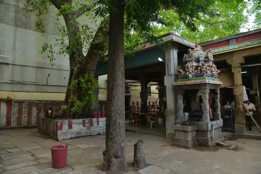 Arulmigu Thenthiruvalavaya Swamy Temple, Keelavasal, Madurai - 625001