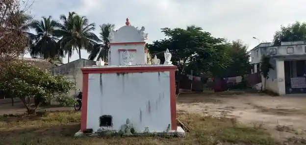 Arulmigu Thettu Perumal Temple, Near Paramveer Higher Secondary School, Adagapadi - 636803 அருள்மிகு தெட்டு பெருமாள் திருக்கோயில், Near Paramveer Higher Secondary School, Adagapadi - 636803, Dharmapuri - Ancient Temple Architecture and History Image 2