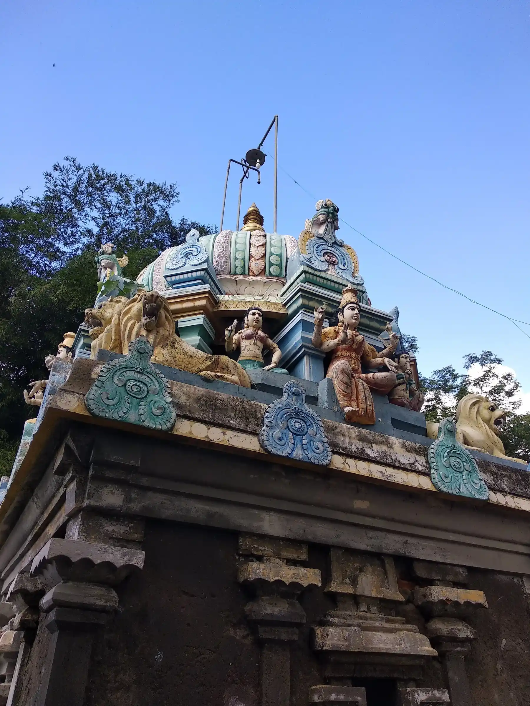 Arulmigu Thillai Mariyamman Temple, Alangudi - 612801 அருள்மிகு தில்லைமாரியம்மன் திருக்கோயில், ஆலங்குடி, Alangudi - 612801, Thiruvarur - Ancient Temple Architecture and History Image 3