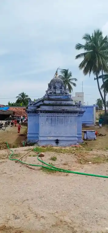 Arulmigu Thimmaraswamy Temple, Kodamandapatti - 635306 அருள்மிகு திம்மராயசாமி திருக்கோயில், கொடமாண்டப்பட்டி, கொடமாண்டப்பட்டி - 635306, Krishnagiri - Ancient Temple Architecture and History Image 4