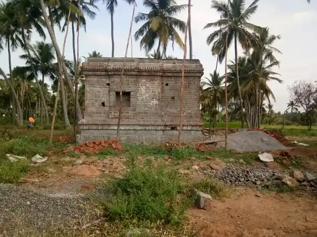 Arulmigu Thimmaraya Swamy Perumal Temple, Periyanahalli - 635205 Arulmigu Thimmaraya Swamy Perumal Temple, பெரியனஹல்லி - 635205, Dharmapuri - Ancient Temple Architecture and History Image 3