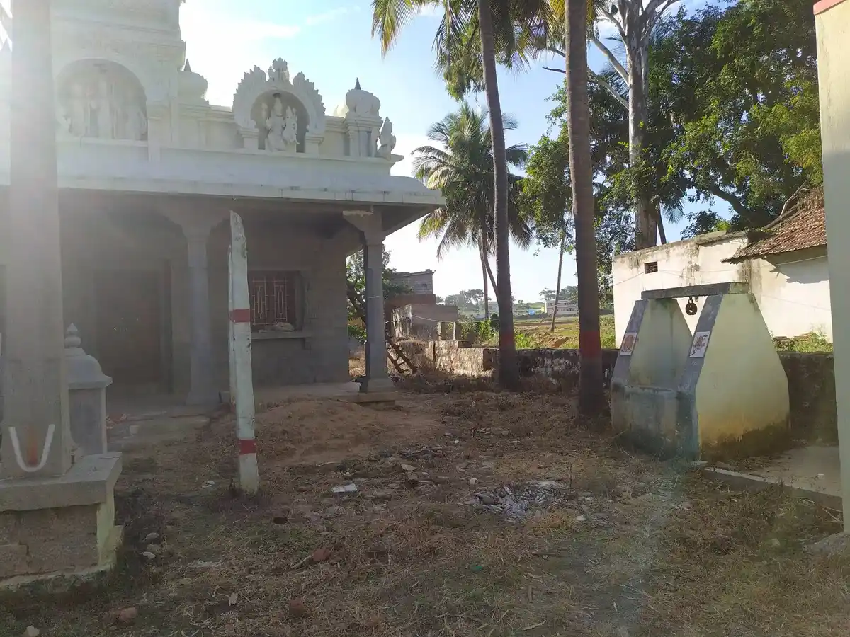 Arulmigu Thimmaraya Swamy Temple, Echanahalli - 635107 அருள்மிகு திம்மராயசாமி திருக்கோயில், Echanahalli - 635107, Krishnagiri - Ancient Temple Architecture and History Image 4