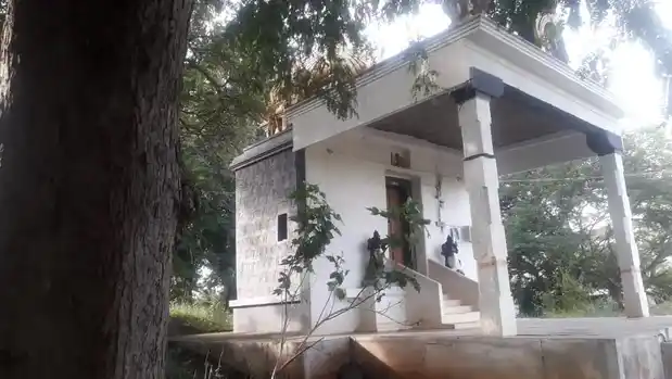 Arulmigu Thimmaraya Swamy Temple, Karukkannapalli - 635118 அருள்மிகு திம்மராயசாமி திருக்கோயில், Karukkannapalli - 635118, Krishnagiri - Ancient Temple Architecture and History Image 4