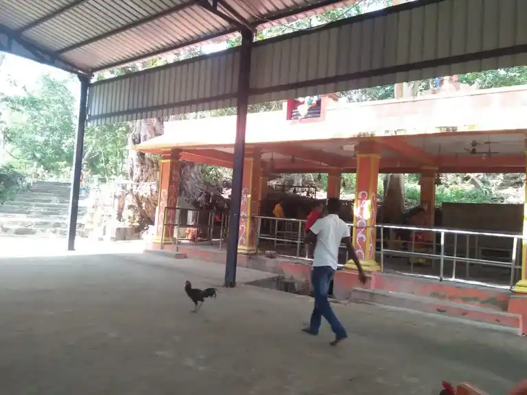 Arulmigu Thimmaraya Swamy Temple, Near Pennagaram Eb Office, Sunjalnatham - 636810 அருள்மிகு திம்மராயசாமி திருக்கோயில், Near Pennagaram Eb Office, Sunjalnatham - 636810, Dharmapuri - Ancient Temple Architecture and History Image 2