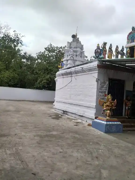 Arulmigu Thimmaraya Swamy Temple, Near Varuvanvadivelan Engineering College, K.Naduhalli - 636701 Arulmigu Thimmaraya Swamy Temple, Near Varuvanvadivelan Engineering College, K.Naduhalli - 636701, Dharmapuri - Ancient Temple Architecture and History Image 4
