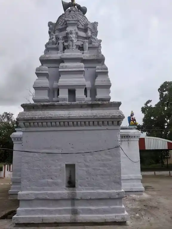 Arulmigu Thimmaraya Swamy Temple, Near Varuvanvadivelan Engineering College, K.Naduhalli - 636701 Arulmigu Thimmaraya Swamy Temple, Near Varuvanvadivelan Engineering College, K.Naduhalli - 636701, Dharmapuri - Ancient Temple Architecture and History Image 5