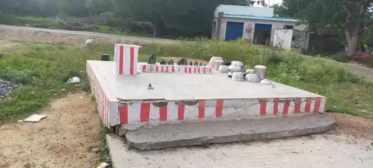 Arulmigu Thimmaraya Swamy Temple, Sellamudi - 636810 அருள்மிகு திம்மராயசாமி திருக்கோயில், Sellamudi - 636810, Dharmapuri - Ancient Temple Architecture and History Image 3