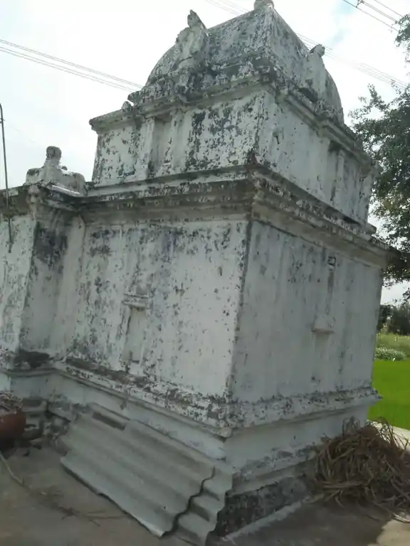 Arulmigu Thimmaraya Swamy Temple, Somanahalli - 636803 அருள்மிகு திம்மராயசாமி திருக்கோயில், Somanahalli - 636803, Dharmapuri - Ancient Temple Architecture and History Image 3