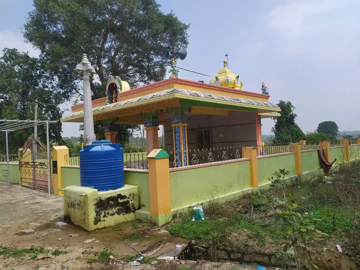Arulmigu Thimmaraya Swamy Temple, Thinnapatti, Odayandahalli - 635116 Temple