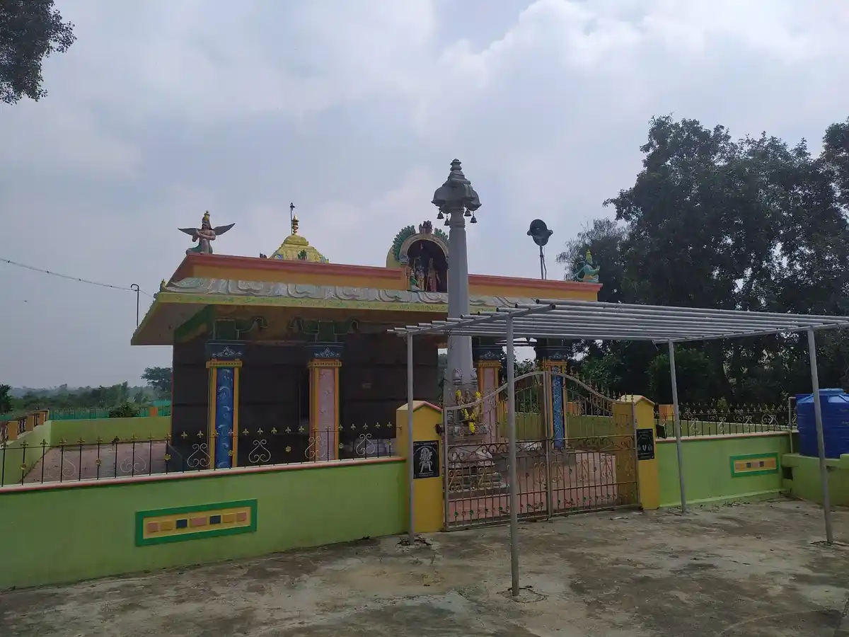 Arulmigu Thimmaraya Swamy Temple, Thinnapatti, Odayandahalli - 635116 அருள்மிகு திம்மராயசாமி திருக்கோயில், Thinnapatti, Odayandahalli - 635116, Krishnagiri - Ancient Temple Architecture and History Image 4