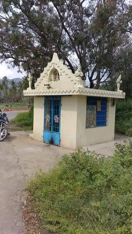 Arulmigu Thimmaraya Swamy Temple, Thippireddihalli - 635301 Arulmigu Thimmaraya Swamy Temple, Thippireddihalli - 635301, Dharmapuri - Ancient Temple Architecture and History Image 4