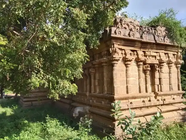 Arulmigu Thimmarayapperumal Temple, A. Kamachipuram - 625520 அருள்மிகு திம்மராயப்பெருமாள் திருக்கோயில், A. Kamachipuram - 625520, Theni - Ancient Temple Architecture and History Image 2