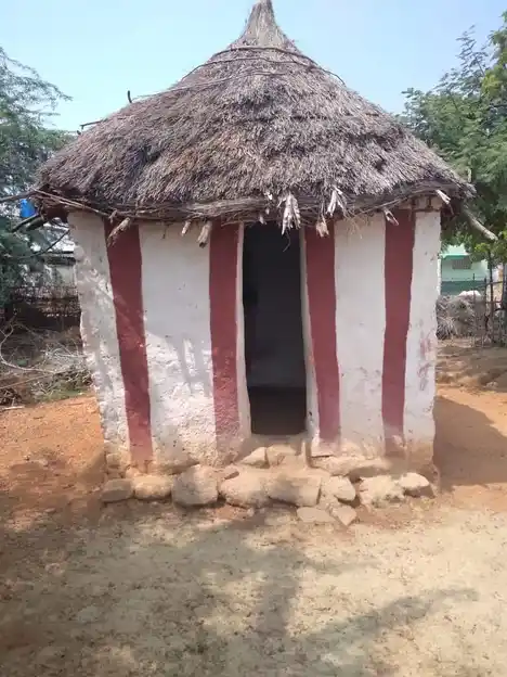 Arulmigu Thimmarayapperumal Temple, Veerajakkammalpuram - 625513 அருள்மிகு திம்மராயப்பெருமாள் திருக்கோயில், வீரஜக்கம்மாள்புரம் - 625513, Theni - Ancient Temple Architecture and History Image 2